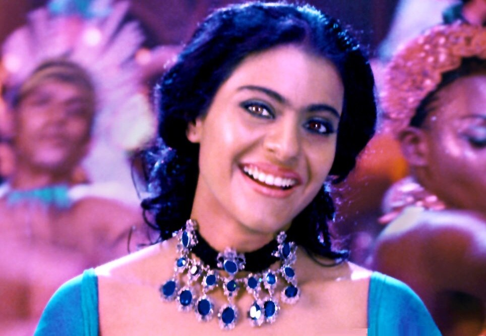 worst-photos-of-kajol-5.jpg