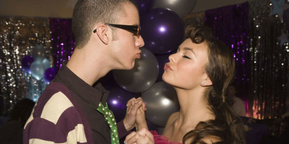 8 Women Reveal Their Most Awkward First-Kiss Stories Ever