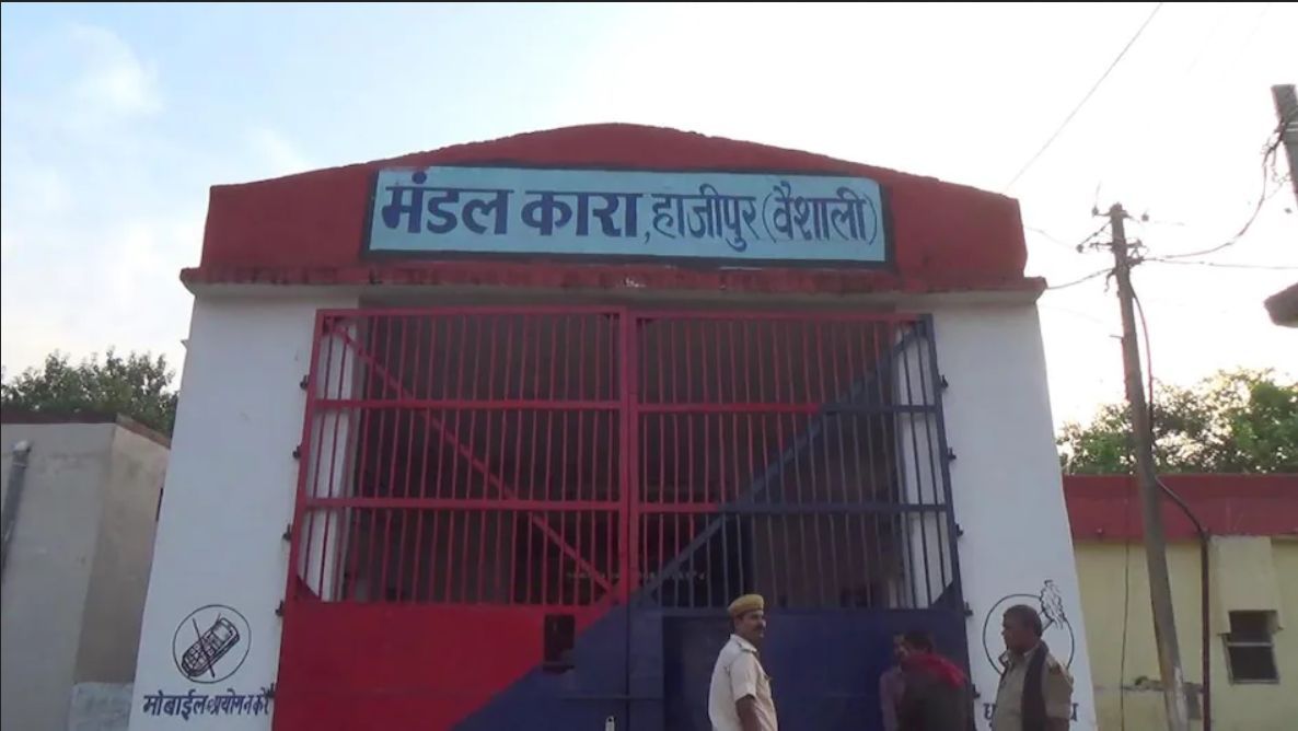 बिहार पुलिस ने किया गजब का कारनामा: इस वजह से मुर्दे को लगा दी हथकड़ी फिर ऐसे हुआ बवाल बिहार पुलिस ने किया गजब का कारनामा: इस वजह से मुर्दे को लगा दी हथकड़ी फिर ऐसे हुआ बवाल