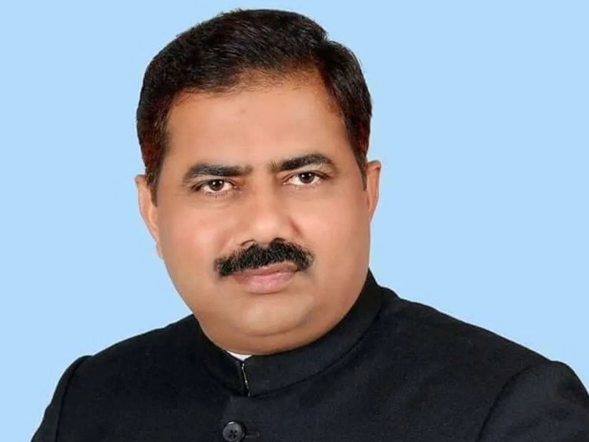 UP News : बरेली में सपा विधायक अताउर रहमान पर हत्या की कोशिश की FIR दर्ज