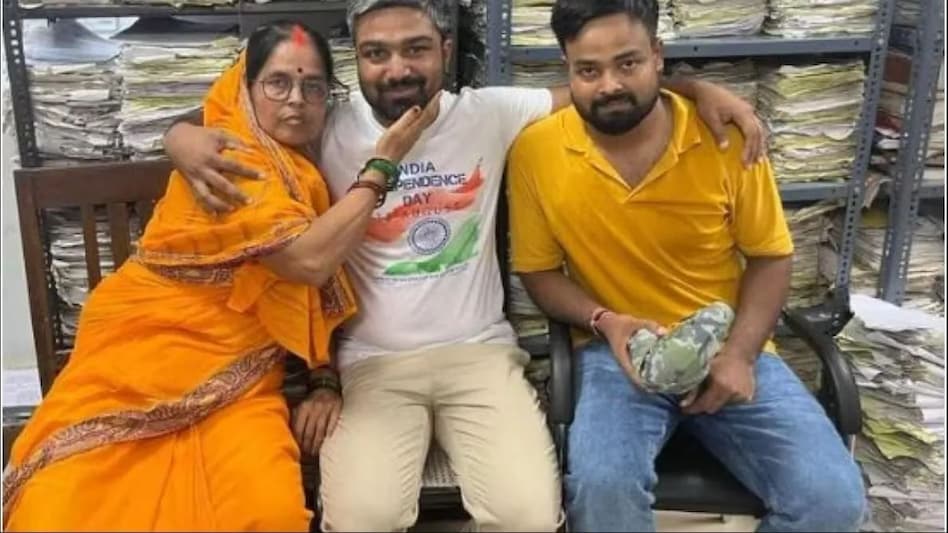 कोर्ट ने मनीष कश्यप को दी बड़ी राहत, अब तमिलनाडु की जेल मे नही रहेंगे मनीष! कोर्ट ने मनीष कश्यप को दी बड़ी राहत, अब तमिलनाडु की जेल मे नही रहेंगे मनीष!