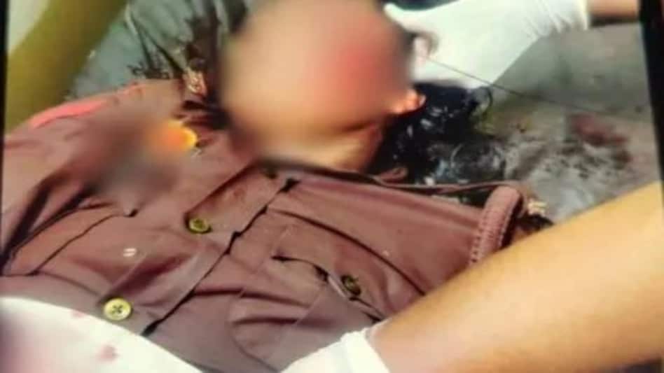 इलाहाबाद हाई कोर्ट में रविवार रात हुई अभूतपूर्व सुनवाई! अयोध्या में महिला सिपाही के साथ ट्रेन में हुई दरिंदगी की हुई सुनवाई इलाहाबाद हाई कोर्ट में रविवार रात हुई अभूतपूर्व सुनवाई! अयोध्या में महिला सिपाही के साथ ट्रेन में ह...