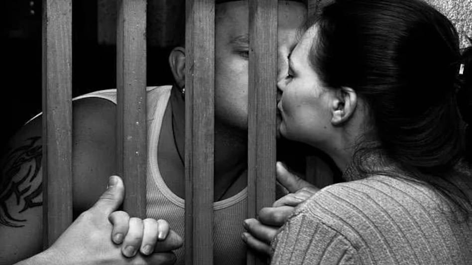 जेल में कैदी अपने लाइफ पार्टनर के साथ 'रोमांस' कर पाएंगे?, कैदियों के पास उनके पार्टनर भेजना चाहती है केजरीवाल सरकार जेल में कैदी अपने लाइफ पार्टनर के साथ 'रोमांस' कर पाएंगे?, कैदियों के पास उनके पार्टनर भेजना चाहती ...