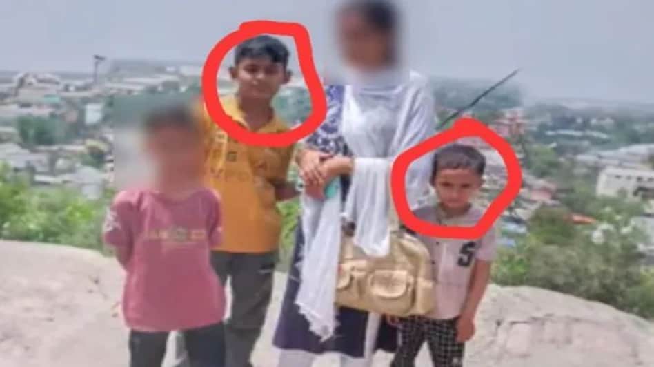 गले, सीने और पेट पर भी घाव, दर्जनों वार किए साजिद ने बच्चों पर, पोस्टमॉर्टम रिपोर्ट से हुआ खुलासा गले, सीने और पेट पर भी घाव, दर्जनों वार किए साजिद ने बच्चों पर, पोस्टमॉर्टम रिपोर्ट से हुआ खुलासा