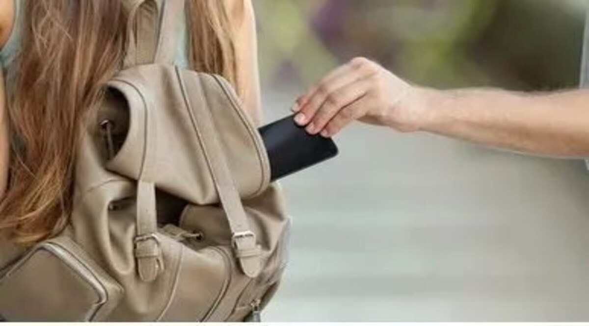 जिप खोलने में माहिर इन चोरनियों के चक्कर में जो आया वो लुटा, खुलासा चौंका देगा सांकेतिक तस्वीर