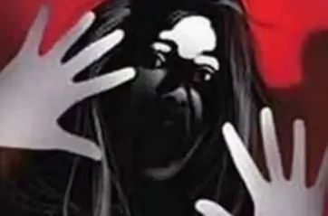 UP: लिफ्ट दी, कोल्ड ड्रिंक पिलाई और फिर मॉडल से गैंग रेप किया! UP: लिफ्ट दी, कोल्ड ड्रिंक पिलाई और फिर मॉडल से गैंग रेप किया!