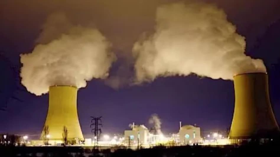 Iran Israel War: इजराइल ने मिसाइलें दागी, भारत में बाजार धड़ाम Iran Israel War: इजराइल ने मिसाइलें दागी, भारत में बाजार धड़ाम