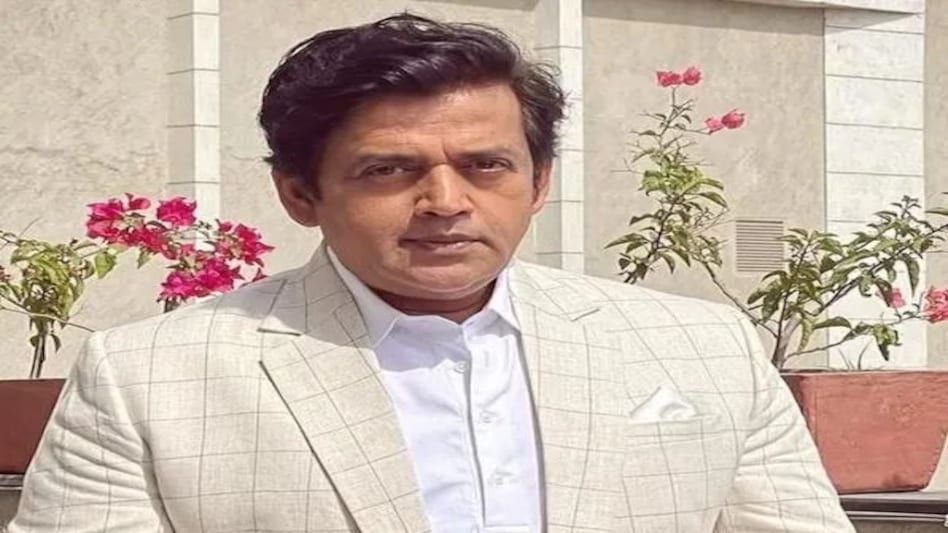 Actor Ravikishan: भोजपुरी एक्टर रविकिशन की मुश्किलें बढ़ेगी या होंगी कम? हाईकोर्ट पहुंचा मामला Actor Ravikishan: भोजपुरी एक्टर रविकिशन की मुश्किलें बढ़ेगी या होंगी कम? हाईकोर्ट पहुंचा मामला