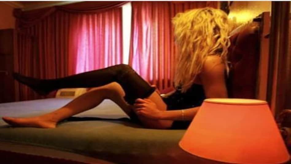 देश में पॉर्न फिल्में बनाना बैन है, मगर Porn Films बनती भी हैं और देखी भी जाती हैं देश में पॉर्न फिल्में बनाना बैन है, मगर Porn Films बनती भी हैं और देखी भी जाती हैं