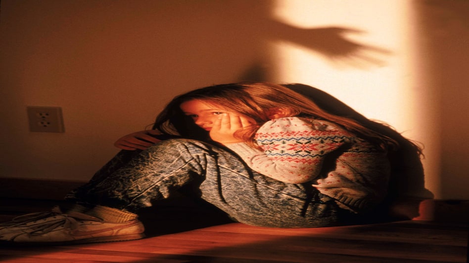 हवस के नशे में चूर 150 लड़कियों के साथ सेक्स करने वाला सनकी डॉक्टर हवस के नशे में चूर 150 लड़कियों के साथ सेक्स करने वाला सनकी डॉक्टर