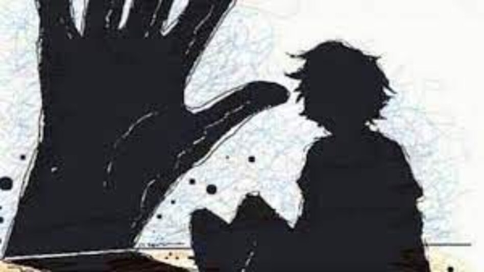 ऑनर किलिंग : प्रेमी से शादी की जिद पर अड़ी बेटी तो पिता ने गोली मार की हत्या ऑनर किलिंग : प्रेमी से शादी की जिद पर अड़ी बेटी तो पिता ने गोली मार की हत्या