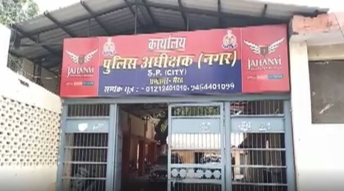 पति की शिकायत लेकर बीवी आई अमेरिका से इंडिया
थाने पहुंचते ही लाइन पर आया पति, हुआ समझौता CrimeTak