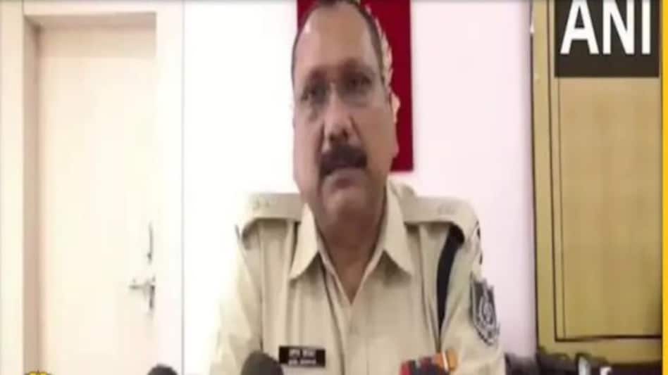 अरबों डॉलर हैं अफ़ग़ान के पास, लेकिन तालिबान उसे छू भी नहीं सकता, जानें क्यों? अरबों डॉलर हैं अफ़ग़ान के पास, लेकिन तालिबान उसे छू भी नहीं सकता, जानें क्यों?