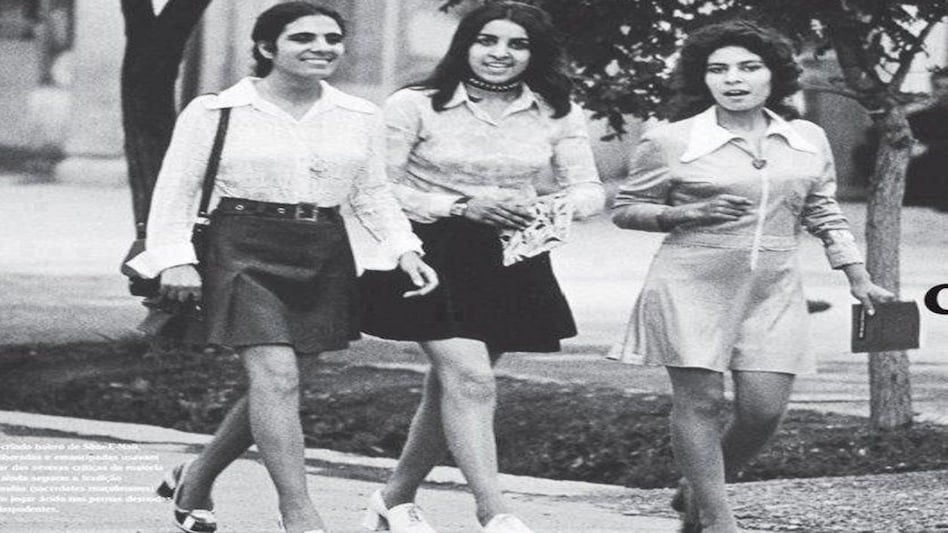 Women in Afghanistan : कभी यहां लड़कियां मिनी स्कर्ट पहन फिल्म देखने जातीं थीं, लेकिन तालिबान ने कर दिया क़ैद Women in Afghanistan : कभी यहां लड़कियां मिनी स्कर्ट पहन फिल्म देखने जातीं थीं, लेकिन तालिबान ने कर...