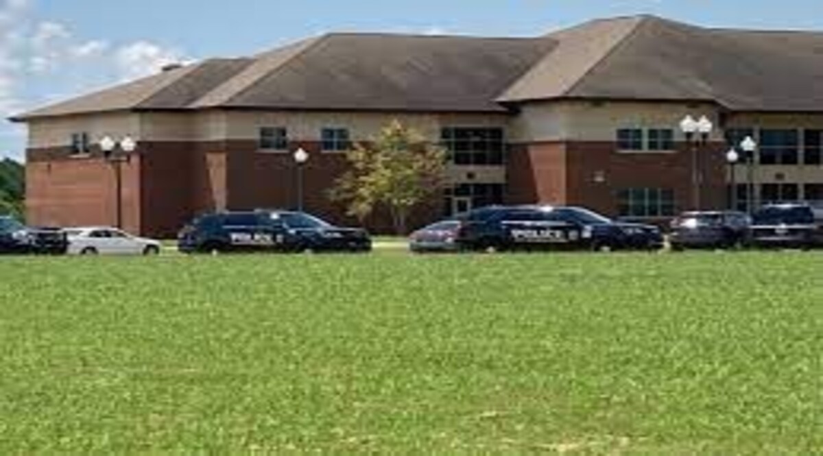 अपनी मां की सड़ती लाश पर पड़ा रहा 2 महीने का मासूम
अपने हाथ का मांस खाकर बचाई 5 दिन तक अपनी जान CrimeTak