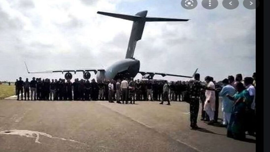 'काबुल एयरपोर्ट से दूर रहें, कभी भी हो सकता है आतंकी हमला’,
US-ब्रिटेन-ऑस्ट्रेलिया की अपने नागरिकों को चेतावनी 'काबुल एयरपोर्ट से दूर रहें, कभी भी हो सकता है आतंकी हमला’, US-ब्रिटेन-ऑस्ट्रेलिया की अपने नागरिक...