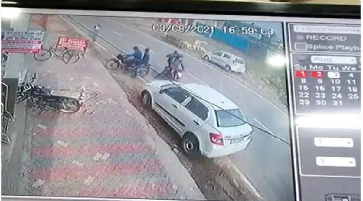 गया में मास्क पहने बदमाशों ने महज 12 मिनट में 2 किलो सोना और 3 लाख कैश लूटा CrimeTak