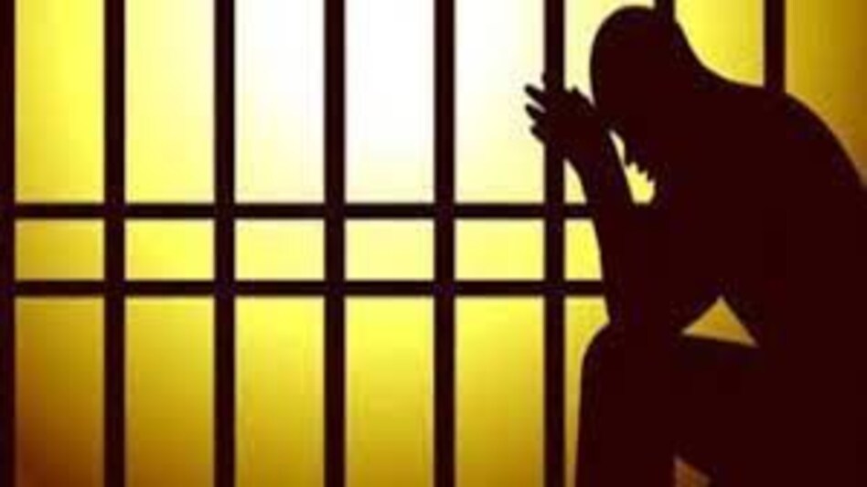 देश में रोज़ाना 5 क़ैदियों की हो जाती है मौत, यूपी में सबसे ज्यादा, पश्चिम बंगाल दूसरे नंबर पर देश में रोज़ाना 5 क़ैदियों की हो जाती है मौत, यूपी में सबसे ज्यादा, पश्चिम बंगाल दूसरे नंबर पर