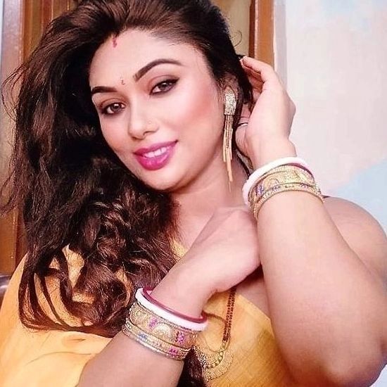 कोलकाता पुलिस ने क्यों पकड़ी ADULT फिल्मों की
नैंसी भाभी? कोलकाता पुलिस ने क्यों पकड़ी ADULT फिल्मों की नैंसी भाभी?