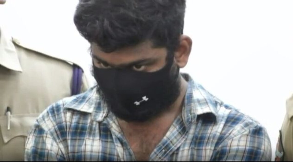 सोशल मीडिया के जरिए बनाया 300 लड़कियों को शिकार
संबंध बनाकर ब्लैकमेल कर वसूलता था रुपये CrimeTak