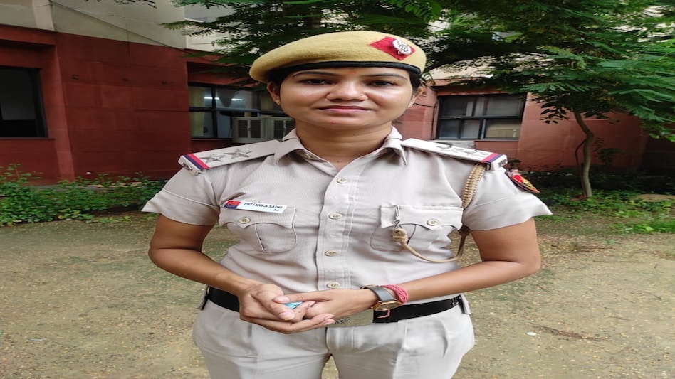 जब RAPE के आरोपी को पकड़ने के लिए पुलिसवाली बनी FACEBOOK वाली GIRLFRIEND जब RAPE के आरोपी को पकड़ने के लिए पुलिसवाली बनी FACEBOOK वाली GIRLFRIEND