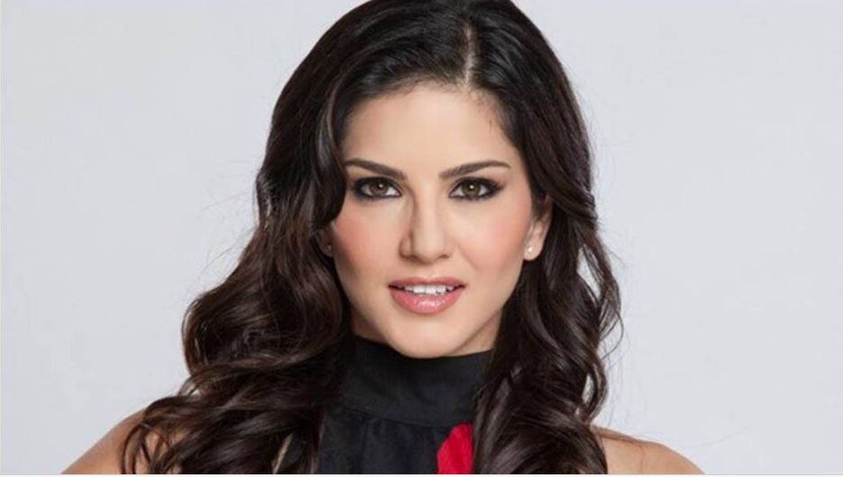 खूबसूरत एक्ट्रेस सनी लियोन क्यों बन गई हैं
कोलकाता के कॉलेज प्रिंसिपलों के लिए मुसीबत ? CrimeTak