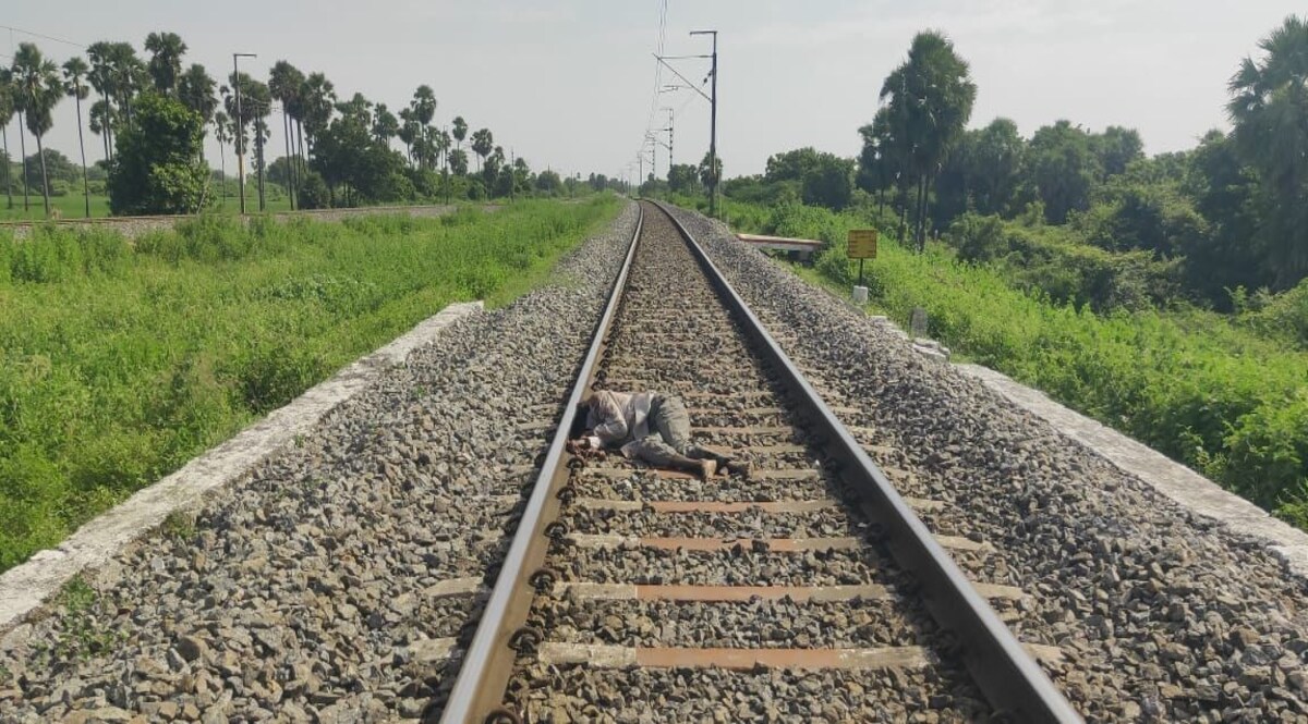 हैदराबाद रेप-मर्डर के आरोपी का शव रेलवे ट्रैक पर मिला था, DGP ने Tweet कर की पुष्टि CrimeTak