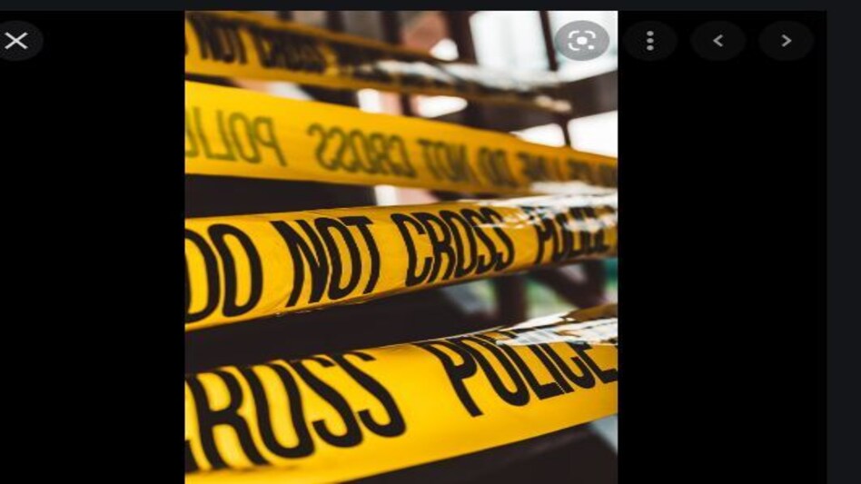 एक्स और नए बॉयफ्रेंड के बीच छिड़ी ऐसी जंग, बीच-बचाव करने आई गर्लफ्रेंड की गई जान
आखिर किसने मारी गोली ? एक्स और नए बॉयफ्रेंड के बीच छिड़ी ऐसी जंग, बीच-बचाव करने आई गर्लफ्रेंड की गई जानआखिर किसने मारी ग...