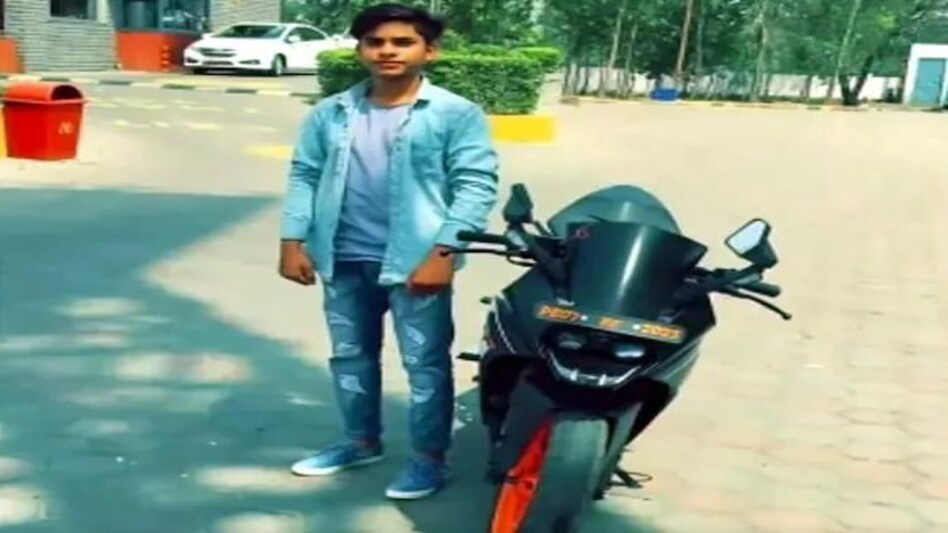अमेरिका में गोली लगने से पंजाब के युवक की मौत, घटना सीसीटीवी कैमरे में कैद अमेरिका में गोली लगने से पंजाब के युवक की मौत, घटना सीसीटीवी कैमरे में कैद