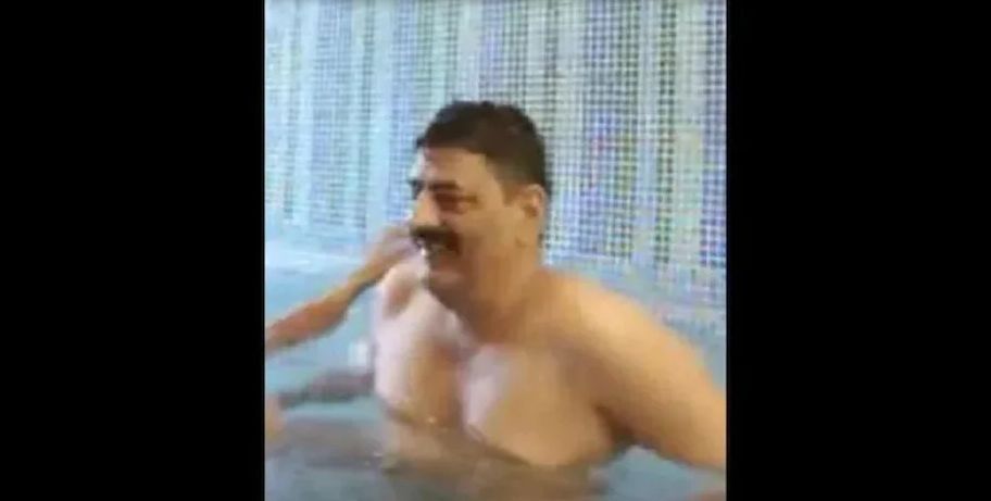 वीडियो सेव करना चाहती थी महिला कॉन्स्टेबल, गलती से लग गया Whatsapp स्टेटस
फ़ाइव स्टार रिजॉर्ट किया था बुक CrimeTak