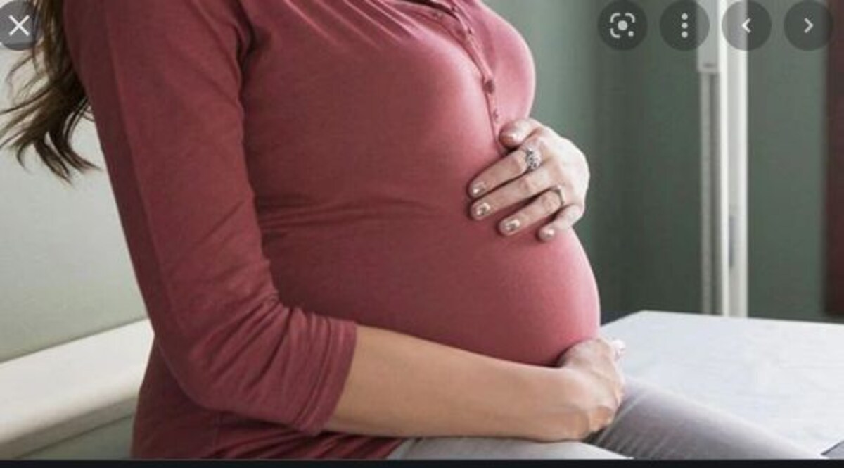 you tube वीडियो देखकर अपना अबॉर्शन कर रही थी युवती, बिगड़ी हालत
अस्पताल में भर्ती, CrimeTak