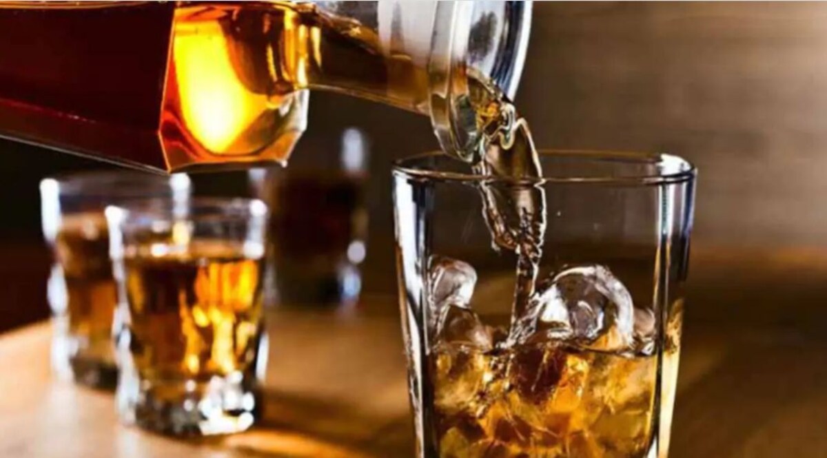 कपिल शर्मा शो के एपिसोड में शराब पीकर एक्ट करता दिखा कैरेक्टर! CrimeTak