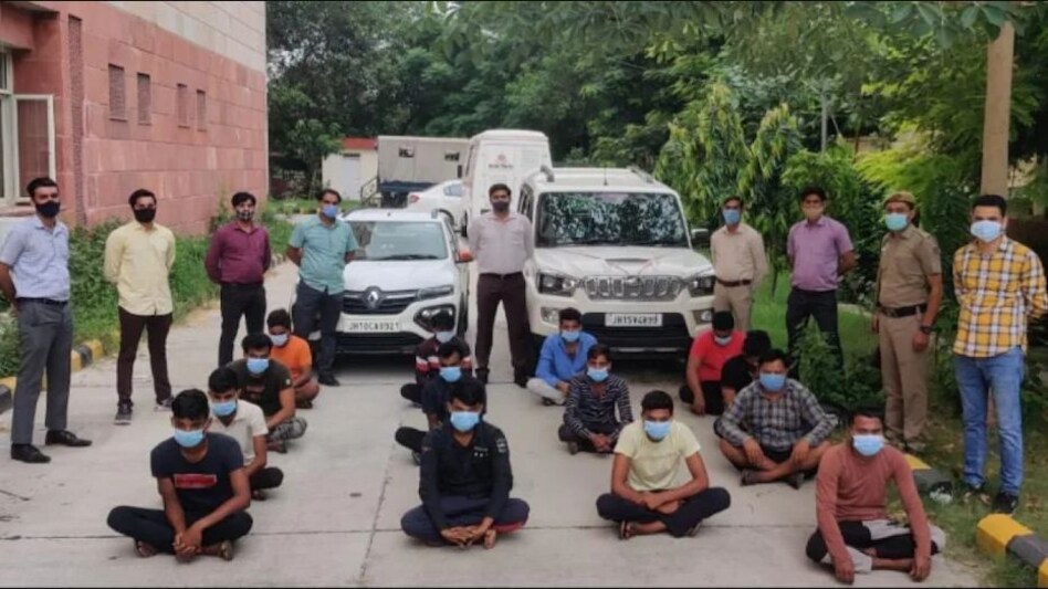 30 करोड़ की ठगी, जामताड़ा गैंग से जुड़े 14 साइबर अपराधी अरेस्ट 30 करोड़ की ठगी, जामताड़ा गैंग से जुड़े 14 साइबर अपराधी अरेस्ट