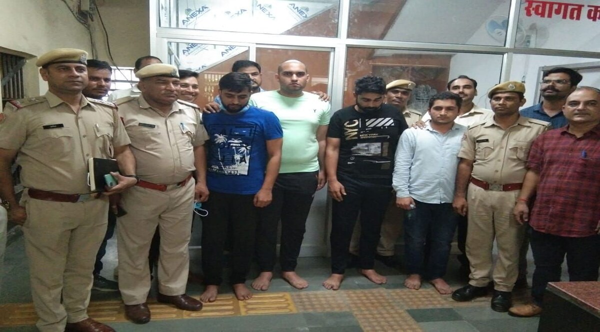 700 करोड़ टर्नओवर वाली कंपनी ने 3.5 करोड़ की पेनल्टी
के लिए कराया इंजीनियर का क़त्ल CrimeTak