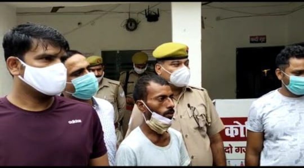 गाजियाबाद पुलिस की गिरफ्त में आया महिलाओं को चाकू मारने वाला साइको
पुलिस से पूछताछ में बोला, “मन किया तो मार दिया” CrimeTak