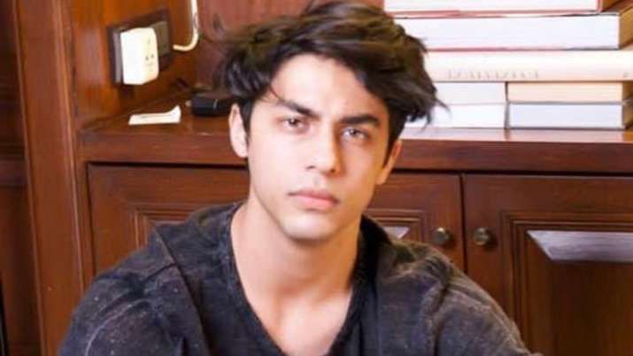 Shah Rukh Khan Son Aryan Khan Release Live: जेल से रिहा हुए शाहरुख खान के बेटे आर्यन, मन्नत रवाना के लिए रवाना CrimeTak