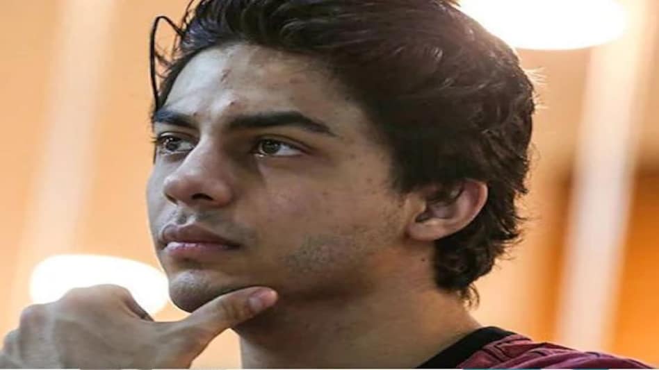 आर्यन को जमानत दिलाने कोर्ट पहुंचे वकील, शुरू हुई सुनवाई
क्या आज है आर्यन की रिहाई का दिन? आर्यन को जमानत दिलाने कोर्ट पहुंचे वकील, शुरू हुई सुनवाईक्या आज है आर्यन की रिहाई का दिन?