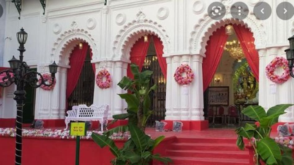 आखिर क्यों बांग्लादेश में मंदिरों और पूजा पंडालों पर हुआ हमला ?
इस रिपोर्ट से जानिए आखिर क्यों बांग्लादेश में मंदिरों और पूजा पंडालों पर हुआ हमला ?इस रिपोर्ट से जानिए