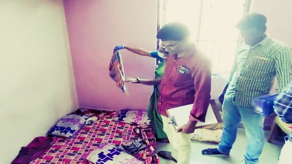 आखिर नानी ने अपनी ही बेटी के नवजात बेटे का क्यों काट डाला प्राइवेट पार्ट? आखिर नानी ने अपनी ही बेटी के नवजात बेटे का क्यों काट डाला प्राइवेट पार्ट?