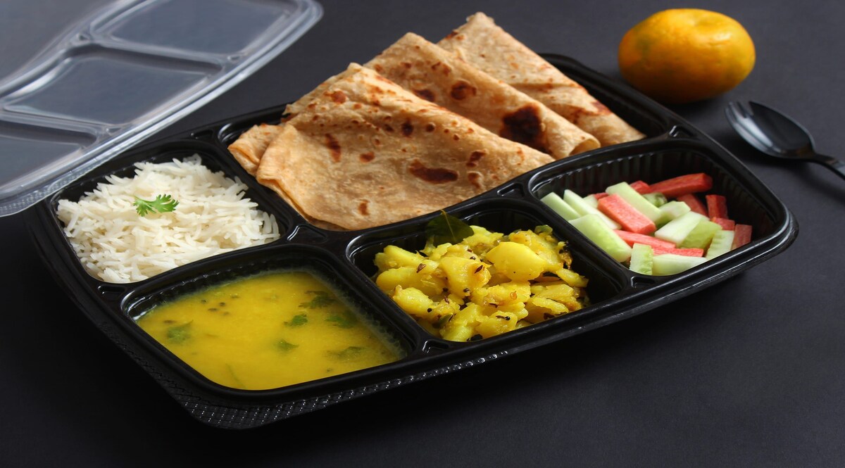 कस्टमर ने किया खाना ऑर्डर होटल ने डिलीवर किया कच्चे मांस वाला चिकन मोमो अब भरना पड़ेगा इतने लाख का जुर्माना! CrimeTak