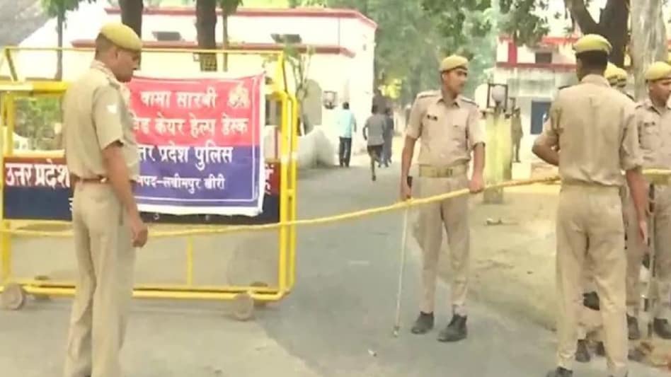 लखीमपुर: आशीष मिश्रा हुए पेश,
छावनी में तब्दील थी पुलिस लाइन लखीमपुर: आशीष मिश्रा हुए पेश,छावनी में तब्दील थी पुलिस लाइन