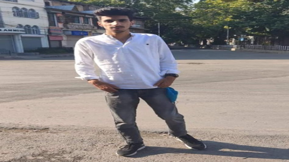 कश्मीर में हिंदुओं की हत्या के मामले में पुलिस को है श्रीनगर के एक गुंडे की तलाश! कश्मीर में हिंदुओं की हत्या के मामले में पुलिस को है श्रीनगर के एक गुंडे की तलाश!