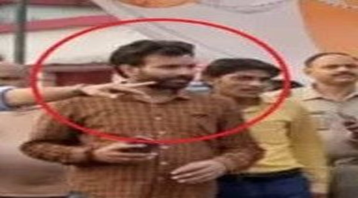 लखीमपुर खीरी : वायरल वीडियो में थार से भागने वाले शख्स ने क्या कहा? देखें वीडियो, जानें सच CrimeTak