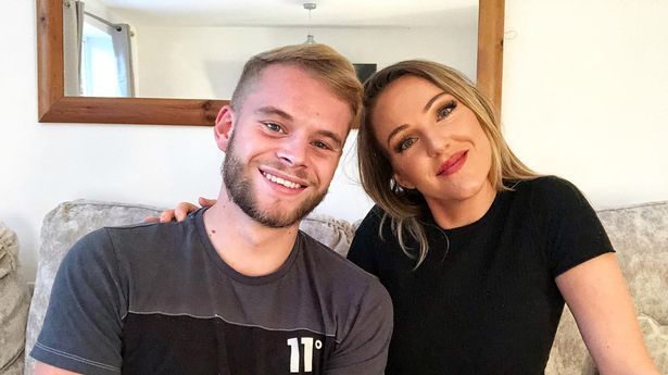 आत्माओं के साथ 'गंदी बात' करता है ये कपल! भूत चुपचाप मानते हैं इनकी बात