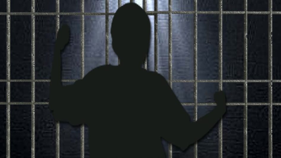 नॉर्थ कोरिया में 'तालिबानी हुकूमत'! फिल्म देखने पर मासूम को भेजा जेल नॉर्थ कोरिया में 'तालिबानी हुकूमत'! फिल्म देखने पर मासूम को भेजा जेल