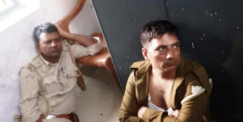 जज पर पुलिसवालों ने इस वजह से तान दी थी पिस्टल और कहा था; आज तुम्हारी औकात बताते हैं, ADJ ने FIR में बताई ये चौंकाने वाली कहानी जज पर पुलिसवालों ने इस वजह से तान दी थी पिस्टल और कहा था; आज तुम्हारी औकात बताते हैं, ADJ ने FIR मे...