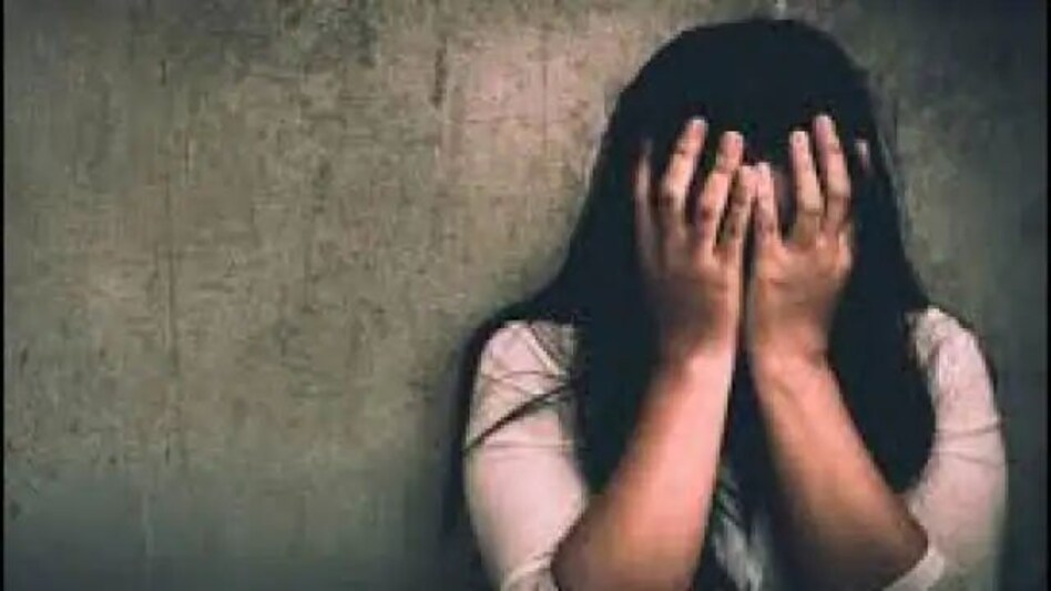 राजस्थान : शादी का झांसा देकर शख्स ने किया 8 साल तक रेप,
इतने दिनों बाद क्यों दर्ज कराया मुकदमा ? राजस्थान : शादी का झांसा देकर शख्स ने किया 8 साल तक रेप, इतने दिनों बाद क्यों दर्ज कराया मुकदमा ?