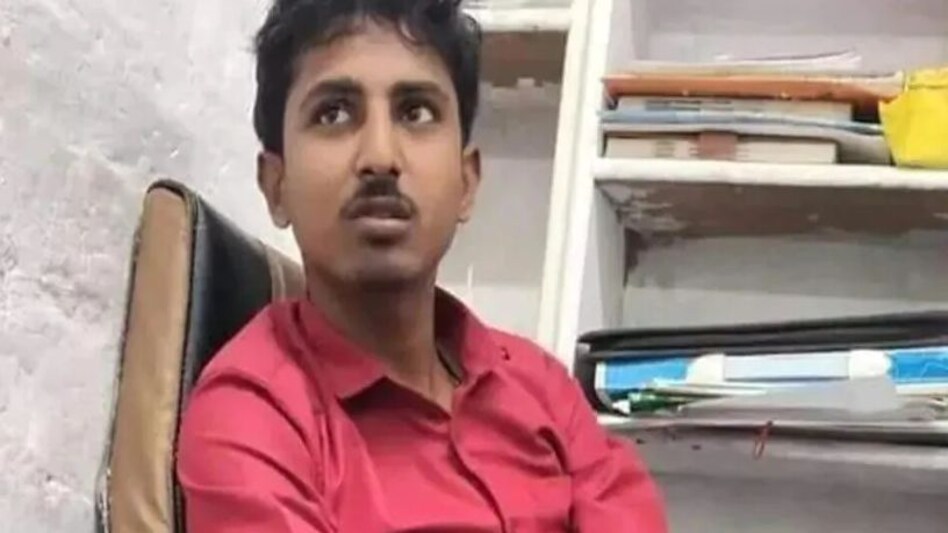 मधुबनी के पत्रकार पर सस्पेंस बरकरार,
कौन सा खुलासा करने वाले थे ? पहले ही हुई हत्या मधुबनी के पत्रकार पर सस्पेंस बरकरार, कौन सा खुलासा करने वाले थे ? पहले ही हुई हत्या