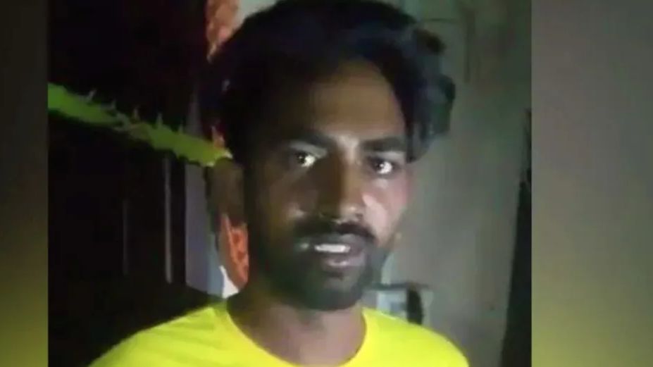 घर में खोया LOWER तो ढूंढने के लिए बुला ली पुलिस, वीडियो हुआ VIRAL घर में खोया LOWER तो ढूंढने के लिए बुला ली पुलिस, वीडियो हुआ VIRAL