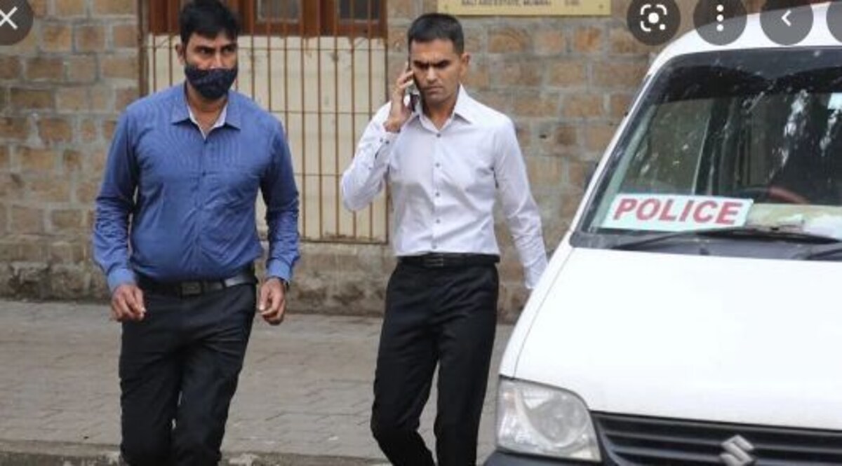 'लोखंडवाला मार्केट जाकर कपड़ों का रेट पता कर सकते हैं मलिक' - समीर,
'ड्रग पेड्लर ने ट्रैप करने की कोशिश की थी' CrimeTak